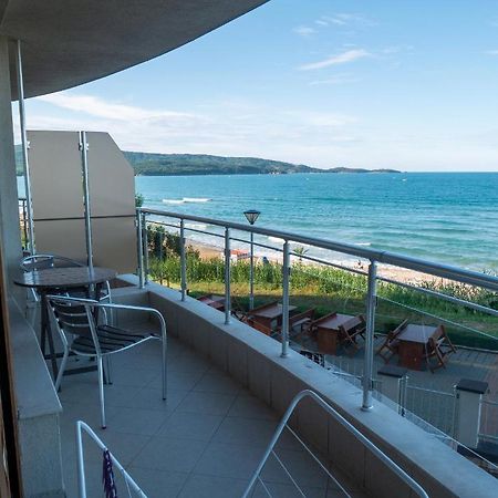 Studios Apartments Sea view Primorsko Exterior foto