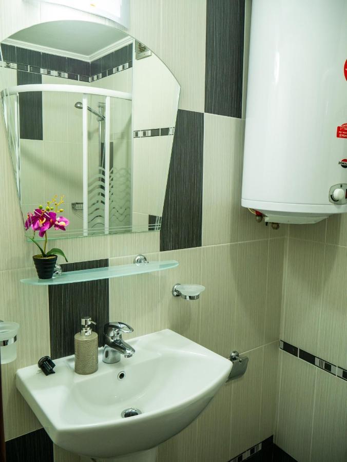 Studios Apartments Sea view Primorsko Exterior foto