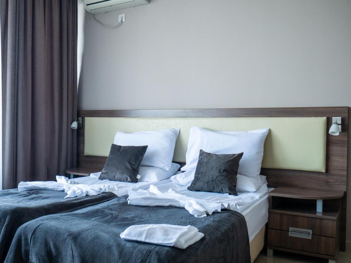 Studios Apartments Sea view Primorsko Exterior foto