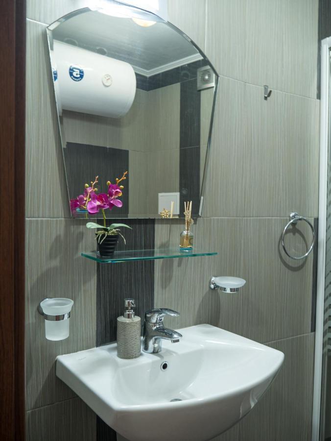 Studios Apartments Sea view Primorsko Exterior foto