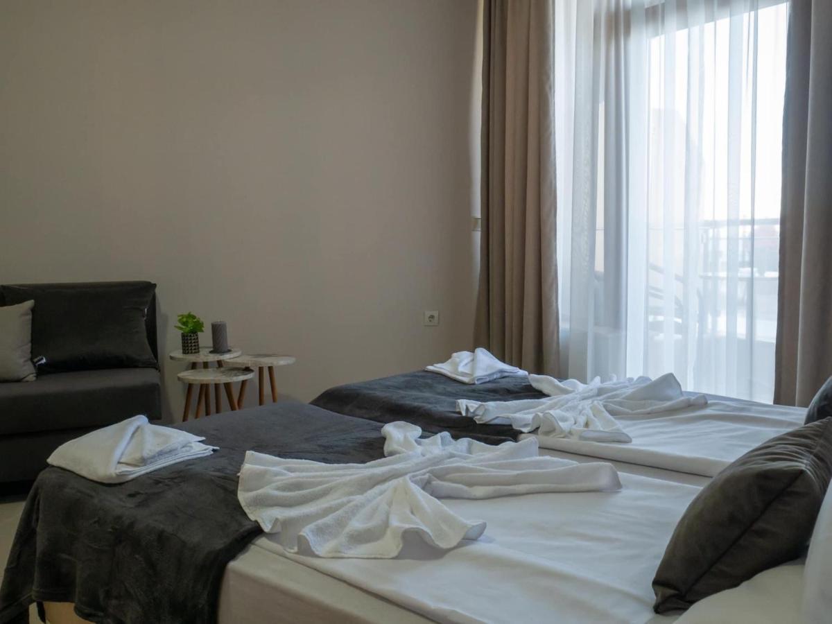 Studios Apartments Sea view Primorsko Exterior foto